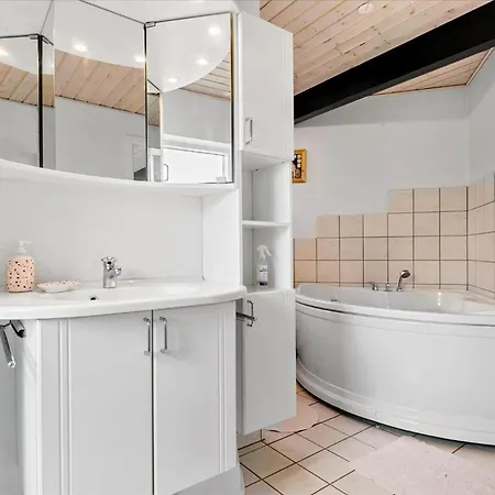 84175-ebeltoft-bjarkes-grund-11-b * Ebeltoft