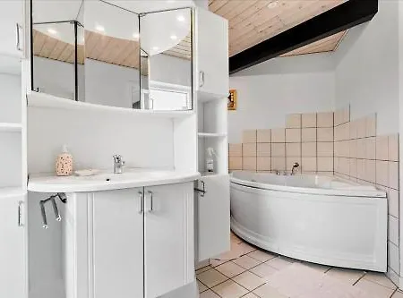 84175-ebeltoft-bjarkes-grund-11-b * Ebeltoft